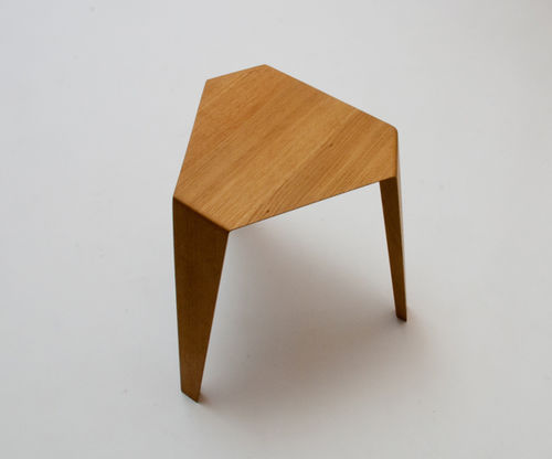 Moderner Hocker - ORI - Miyazaki Chair Factory - Holz / mit 3 Beinen