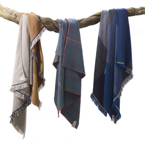 Wolle-Decke - MANTA  - Ames design