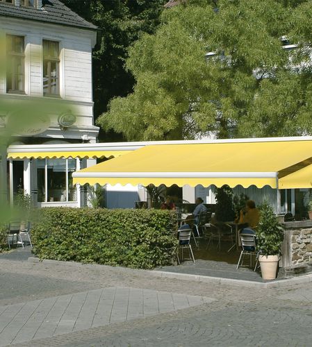 Freistehende Markise - DUAL - Kadeco Sonnenschutzsysteme GmbH - Kassetten / motorisiert / für Gewerbegebrauch