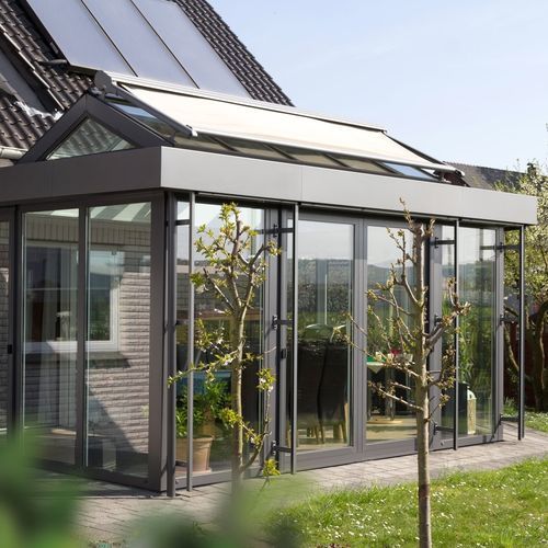 Veranda mit Oberflächenmontage - 540 - Kadeco Sonnenschutzsysteme GmbH - Stoff / motorisiert