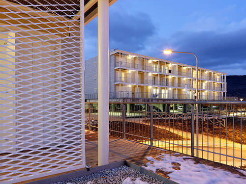 Fertigbauhaus - SOCIAL HOUSING - ILLE Case in legno - umweltfreundlich / modern / 2-Etagen