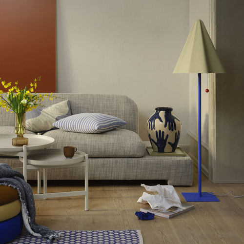 Stehleuchte - SKIRT    - broste - pulverbeschichteter Stahl / modern / mit Kabel