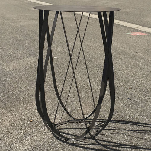 Moderner Stehtisch - Croisements - Objets Publics - thermolackierter Stahl / Gestell aus heißlackiertem Stahl / rund