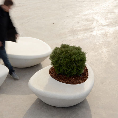 Beton-Pflanzkübel - Supercell - Durbanis - originelles Design / für öffentliche Bereiche / weiß
