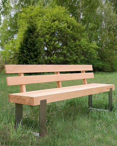 Moderne Gartenbank FRAME MILONI Deutschland Holz / mit Rückenlehne