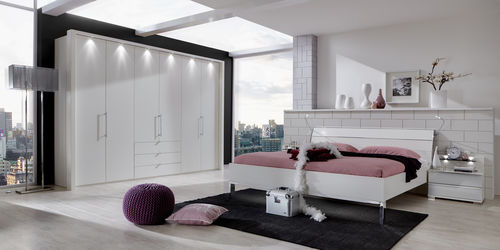 Doppelbett - LOFT   - Wiemann - modern / mit integrierter Beleuchtung / Holz