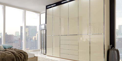 Eckkleiderschrank - SHANGHAI - Wiemann - modern / Holz / mit Schiebetür
