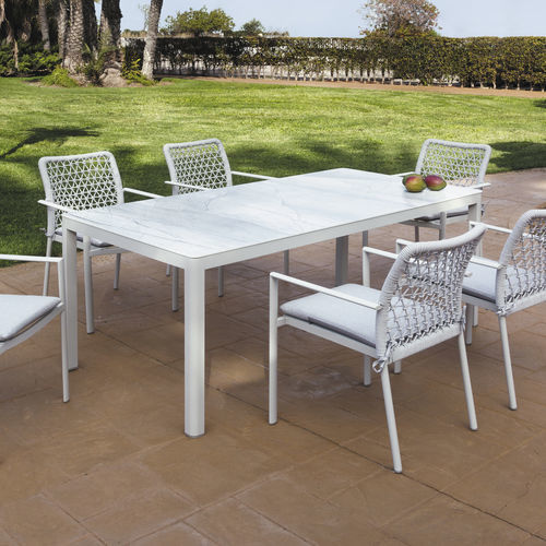 Moderner Esstisch - VERONA - ARKIMUEBLE - Glas / Gestell aus Aluminium / rechteckig