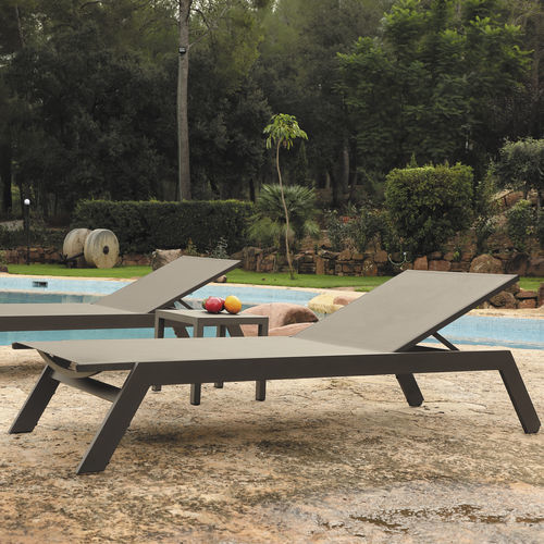 Moderne Sonnenliege - CHIPRE - ARKIMUEBLE - Stoff / Aluminium / für Garten