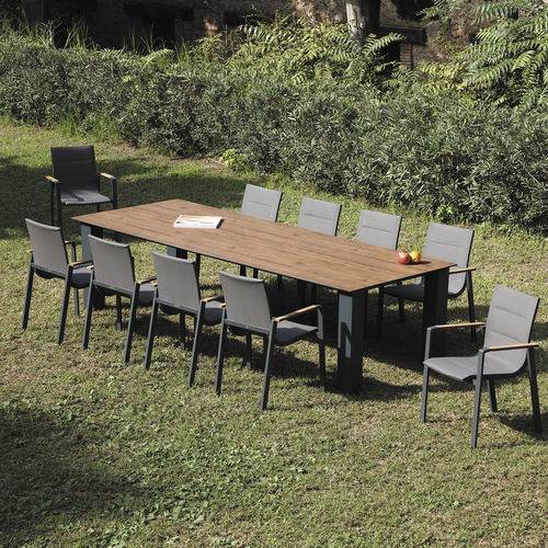 Moderner Esstisch - LAGOS - ARKIMUEBLE - Teakholz / Gestell aus Aluminium / rechteckig