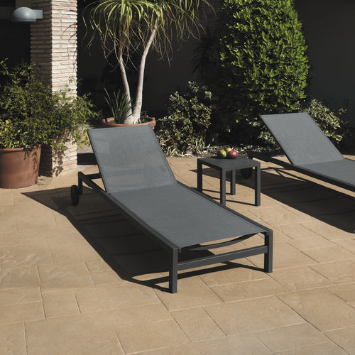 Moderne Sonnenliege - LAGOS - ARKIMUEBLE - Textilene / Aluminium / Aluminium