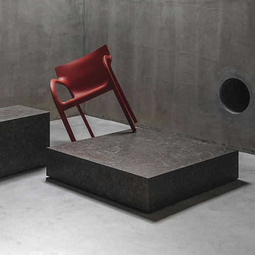 Moderner Couchtisch - EDGE L ATLANTIC BLUE LIMESTONE - MAAMI HOME - Marmor / Kalkstein / Gestell aus Marmor