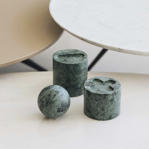 Marmor-Buchstütze - MATH GREEN GUATEMALA - MAAMI HOME