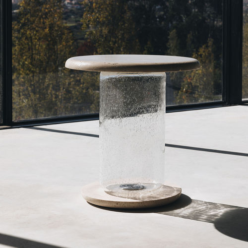 Moderner Beistelltisch - BUBBLE TRAVERTINE - MAAMI HOME - geblasenes Glas / Marmor / Gestell aus Glas