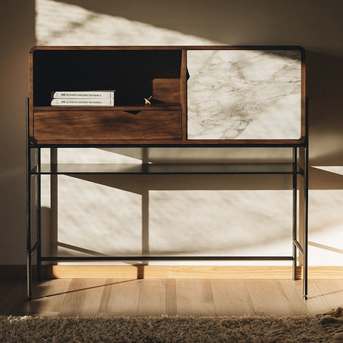 Sideboard mit hohen Beinen - Rich S - MAAMI HOME - modern / Nussbaum / pulverbeschichteter Stahl