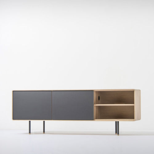 Modernes Sideboard - FINA - Gazzda - Eiche / Linoleum / mit Regal