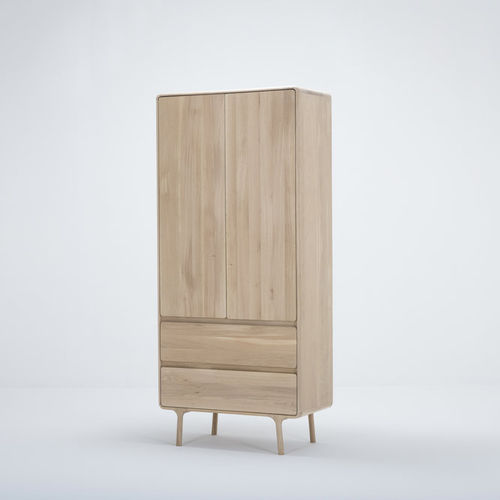 Moderner Kleiderschrank - FAWN - Gazzda - Eiche / mit Schwingtür / mit Schublade