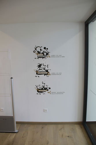 Natur-Wandtattoo - MÉDIATHÈQUE BARR - Atelier d'Art Osmoze - Design & décoration murale - für öffentliche Einrichtungen / zur Beschilderung