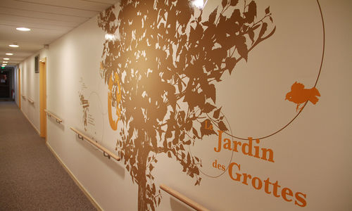 Text-Wandtattoo - EHPAD CAMBRAI - Atelier d'Art Osmoze - Design & décoration murale - Natur / für öffentliche Einrichtungen / zur Beschilderung