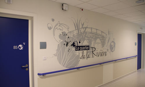 Maßgefertigtes Wandtattoo - EHPAD RICHWILLER - Atelier d'Art Osmoze - Design & décoration murale - für öffentliche Einrichtungen