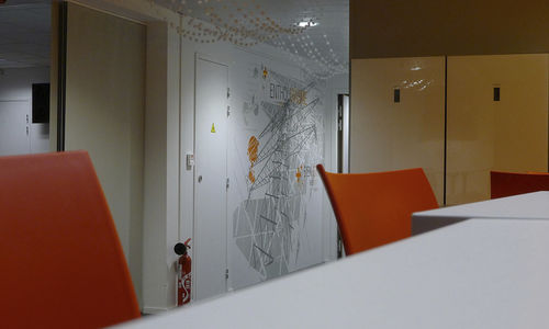Text-Wandtattoo - GROUPE RTE LYON - Atelier d'Art Osmoze - Design & décoration murale - für Unternehmen / zur Beschilderung