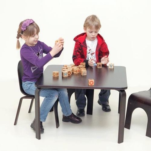 Moderner Tisch - Pippa - Tarmeko LPD - Sperrholz / Gestell aus Holz / rund