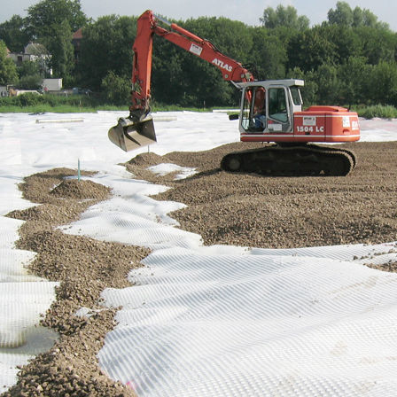 Verstärkendes Geogitter - COMBIGRID®  - NAUE - Schutz / für Fundament / für Straßen