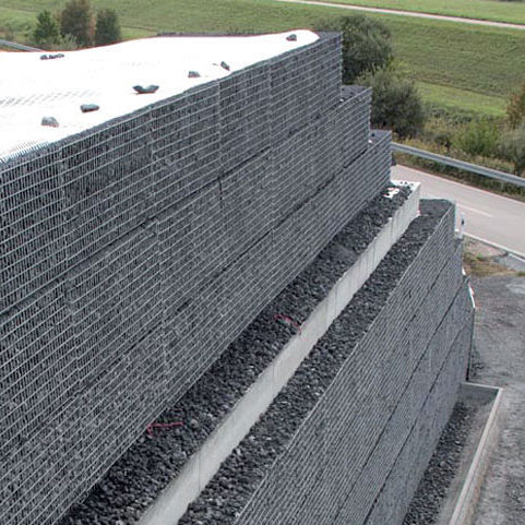 Geogitter für Erosionsschutz - SECUGRID® M3 - NAUE - verstärkend / für Stützmauer / Stein