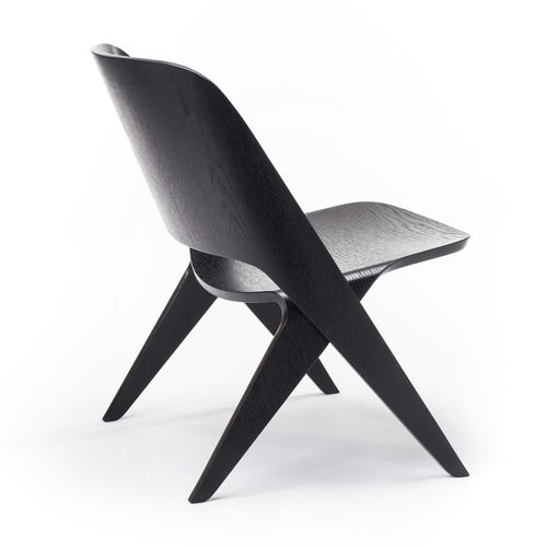 Moderner Sessel - LAVITTA LOUNGE - BLACK - Poiat | Furniture - geformtes Sperrholz / Eiche / für Gewerbegebrauch
