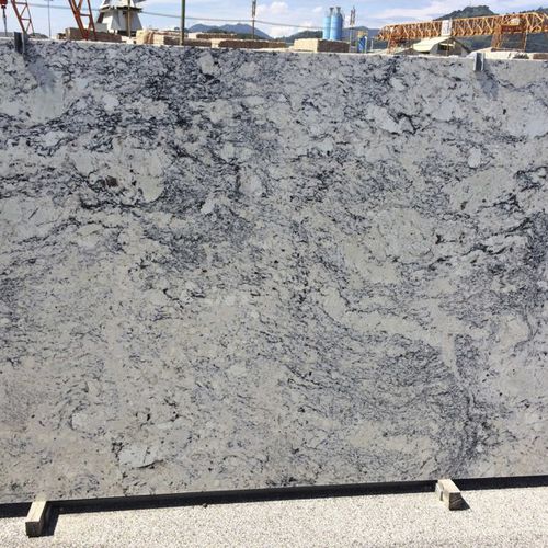 Granitsteinplatte - WHITE ICE - WALL GRANITE SERVICE SRL - für Fußboden / gebürstet / grau