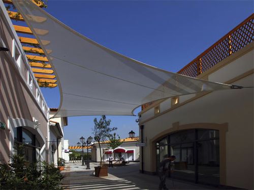 Meshgewebe-Flächentragwerk - MCARTHURGLEN - Arka - für Abdeckung / PVC-Folie / für öffentliche Bereiche