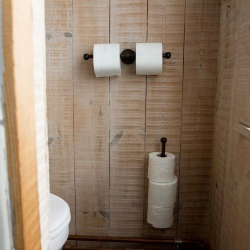 Wandmontierter WC-Rollenhalter - DOUBLE - Dauby - aus gealtertem Eisen / aus roher Bronze / Rohmetall
