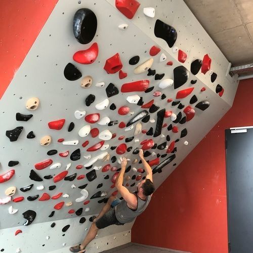 Festinstallierte Kletterwand - ECLIMBER  - Kreal - mobil / mit Gelenk / interaktiv