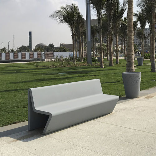 Moderne Bank für den öffentlichen Raum - JJ BACK BENCH - THE ITALIAN LAB SRL - Hochleistungsbeton