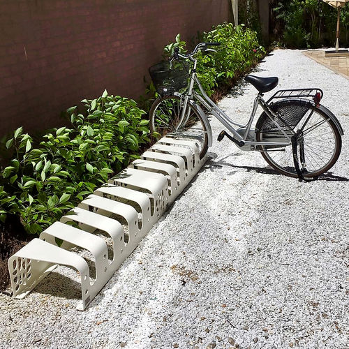 Bodenstehender Fahrradständer - CLAPS - THE ITALIAN LAB SRL - für öffentliche Bereiche / Stahlblech / für professionellen Einsatz