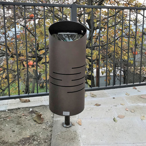Park-Abfallbehälter - NEO - THE ITALIAN LAB SRL - bodenstehend / Stahlblech / mit integriertem Aschenbecher