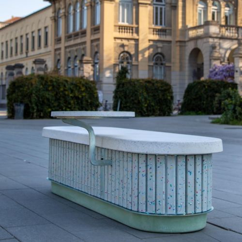 Moderne Bank für den öffentlichen Raum - LUXURY - THE ITALIAN LAB SRL - Recyclingkunststoff / Stahlblech / Beton