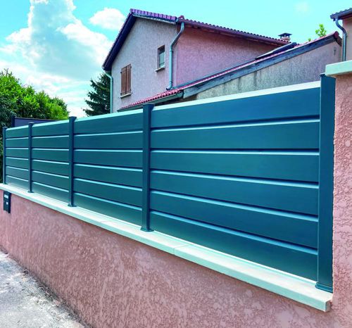 Lamellenzaun - AREA - GYT - für Wohnhaus / Aluminium / durchbrochen