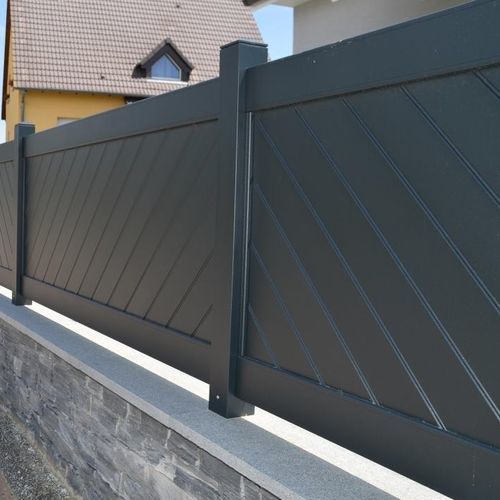Plattenzaun - PLEINE - GYT - für Wohnhaus / Aluminium / Vollmaterial