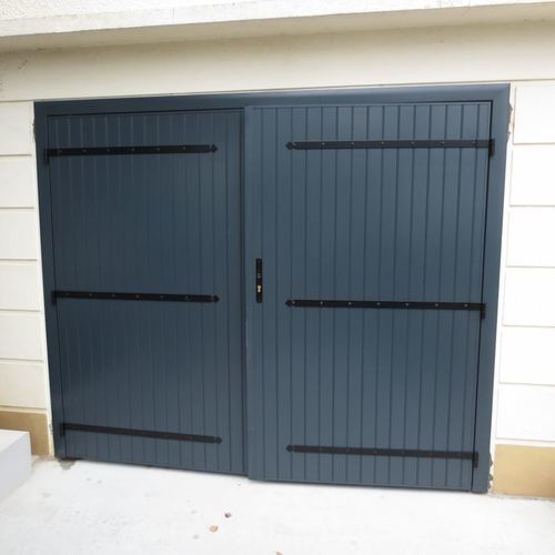 Einflügeliges Garagentor - GYT - Aluminium / PVC / manuell