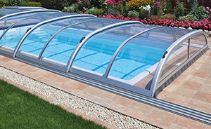Niedrige Schwimmbadüberdachung - NOVA - Gullberg & Jansson AB - Schiebe / Aluminium / mit manueller Bedienung