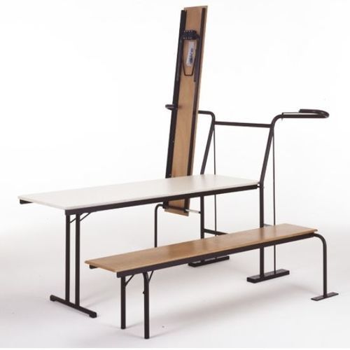 Moderne Tischgarnitur - Mott Mobile Systeme GmbH &Co. KG - Kunststoff / pulverbeschichteter Stahl / Sperrholz
