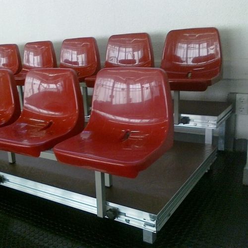 Tribünensitz mit niedriger Rückenlehne - 1981 series - Mott Mobile Systeme GmbH &Co. KG - modern / UV-beständig / Polypropylen