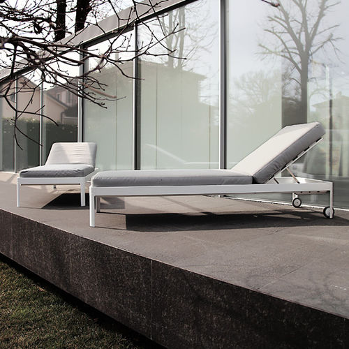 Moderne Sonnenliege - PLANE FOR SUN - iCARRARO italian makers - Aluminium / für Gewerbegebrauch / verstellbare Rücklehne