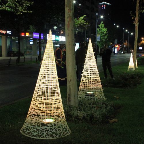 Weihnachts-Leuchtdekoration / LED - Cone B - Terra Group - 3D / Boden / für Privatgebrauch
