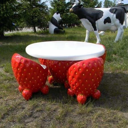 Tisch- und Stuhlkombination / originelles Design - STRAWBERRY DINING - Terra Group - für Außenbereich / Glasfaser / rund