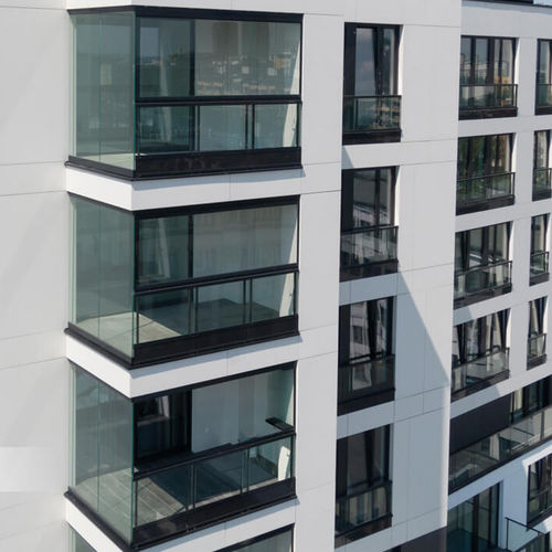Aluminium-Geländer - DZIELNA - Copal - Glasplatten / für Außenbereich / für Balkon