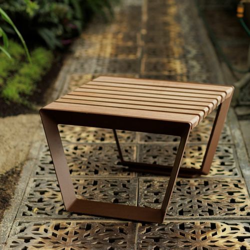 Moderner Hocker - A2-131 - egoé - Massivholz / Esche / geöltes Holz