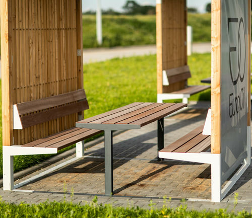 Moderner Picknicktisch - U4-632 - egoé - Massivholz / geöltes Holz / Gestell aus heißlackiertem Stahl
