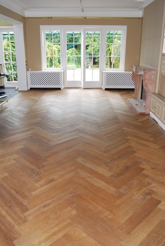 Massivparkett - HERRINGBONE - CABUY Didier - Massivholz / Herringbone / gealtert